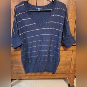 Gap v-neck sweater